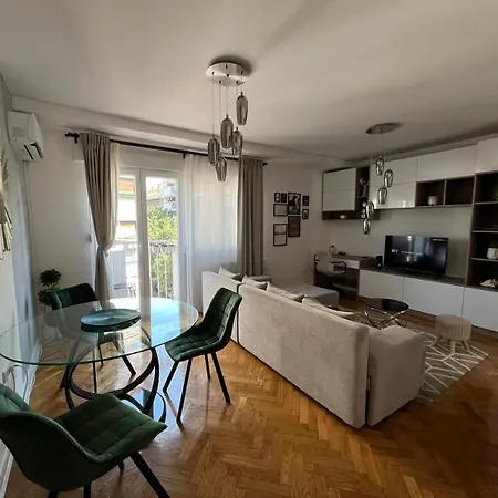 Sanja, Old Town Belgrado